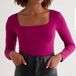 Express square next long sleeve body contour size XL NWT